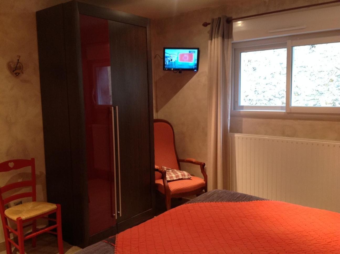 Les Orchidees Apartment